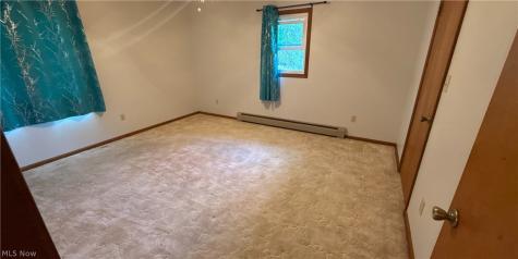 33 Eggleston Road Aurora OH 44202