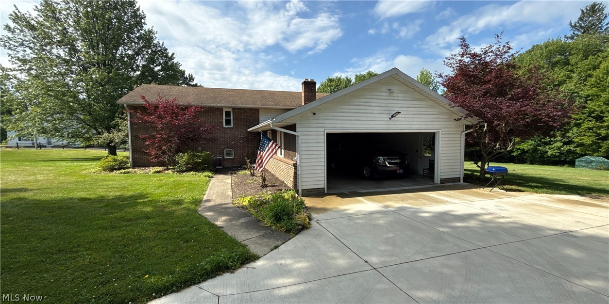 33 Eggleston Road Aurora OH 44202