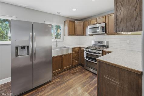 2519 Maxine Avenue NE Canton OH 44705
