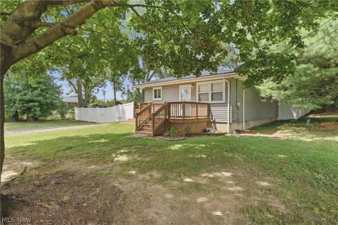 2519 Maxine Avenue NE Canton OH 44705