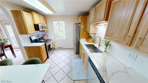 4281 Meadowlark Trail Stow OH 44224