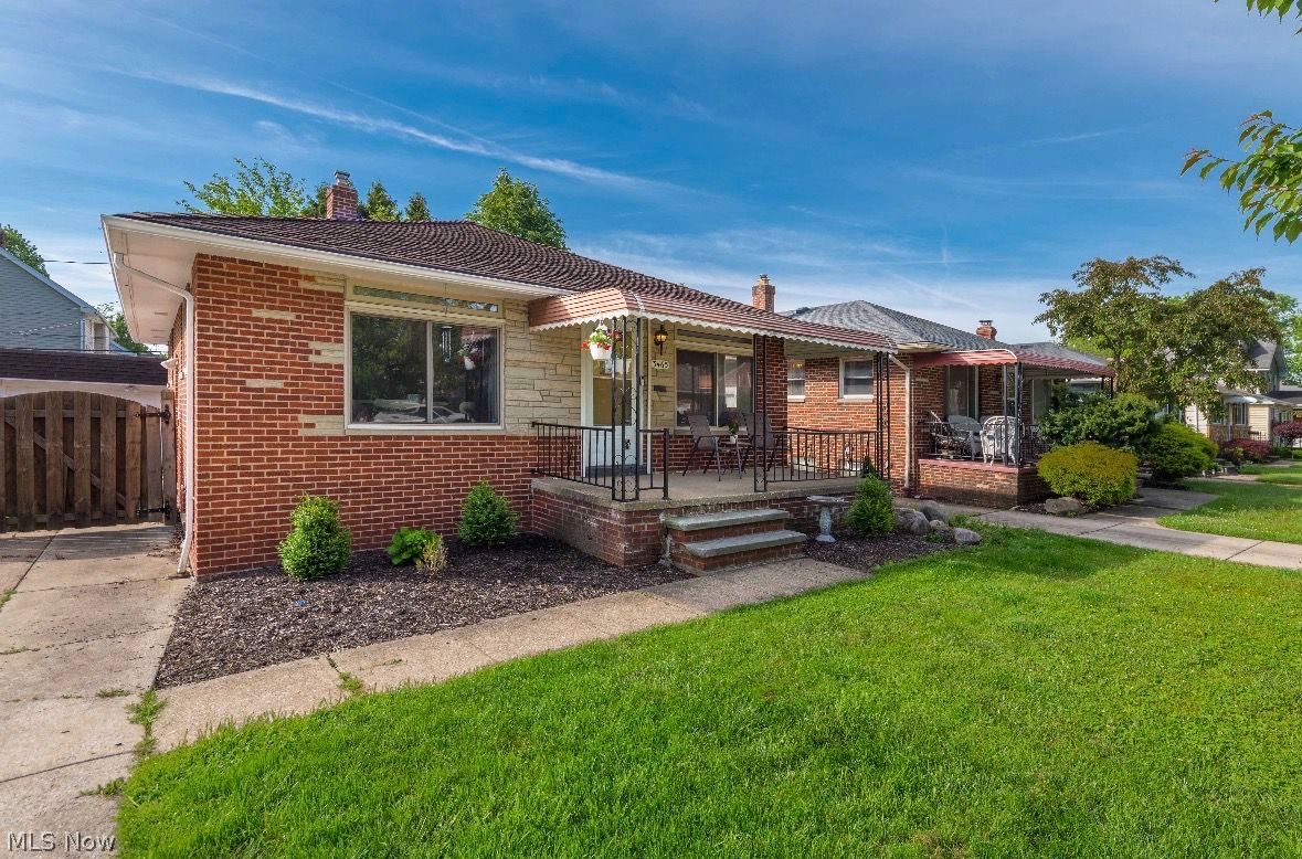 3465 Carrmunn Avenue Cleveland OH 44111