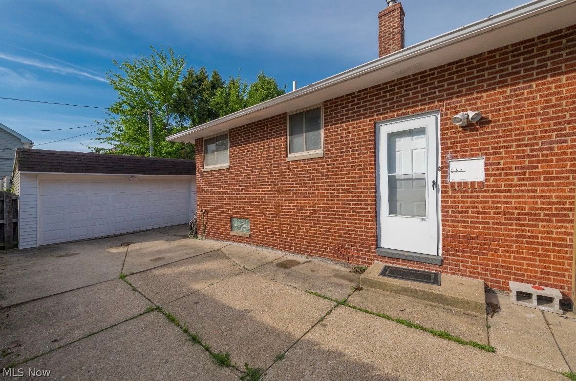 3465 Carrmunn Avenue Cleveland OH 44111