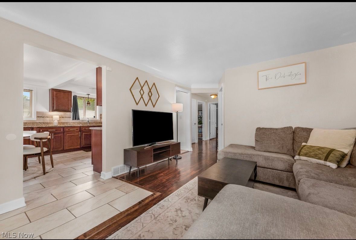 3465 Carrmunn Avenue Cleveland OH 44111