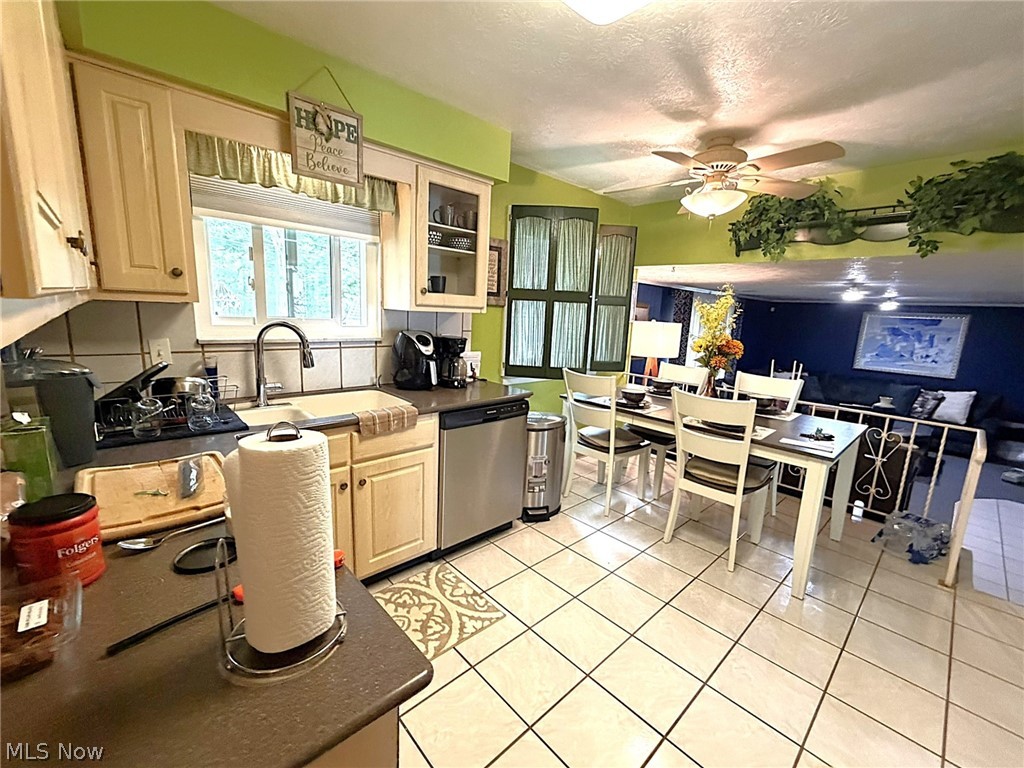 4602 Whitehall Drive South Euclid OH 44121