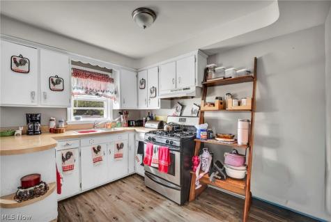 18204 Edinboro Avenue Maple Heights OH 44137
