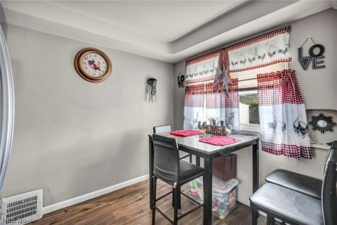 18204 Edinboro Avenue Maple Heights OH 44137