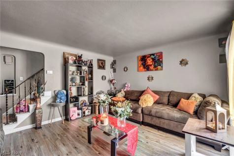 18204 Edinboro Avenue Maple Heights OH 44137