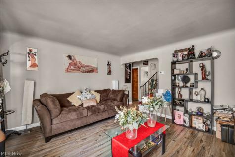 18204 Edinboro Avenue Maple Heights OH 44137