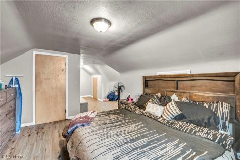 18204 Edinboro Avenue Maple Heights OH 44137