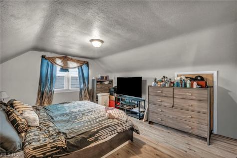 18204 Edinboro Avenue Maple Heights OH 44137
