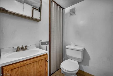 18204 Edinboro Avenue Maple Heights OH 44137