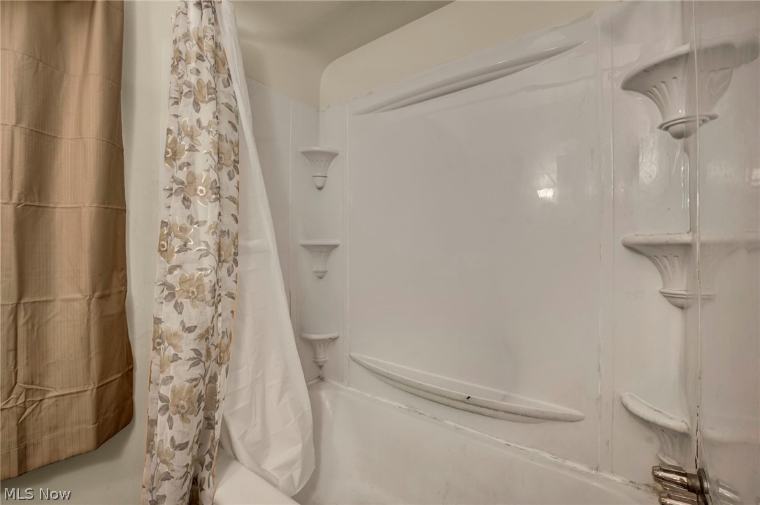 18204 Edinboro Avenue Maple Heights OH 44137