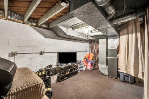 18204 Edinboro Avenue Maple Heights OH 44137