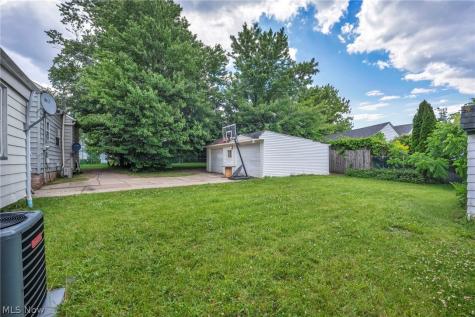 18204 Edinboro Avenue Maple Heights OH 44137