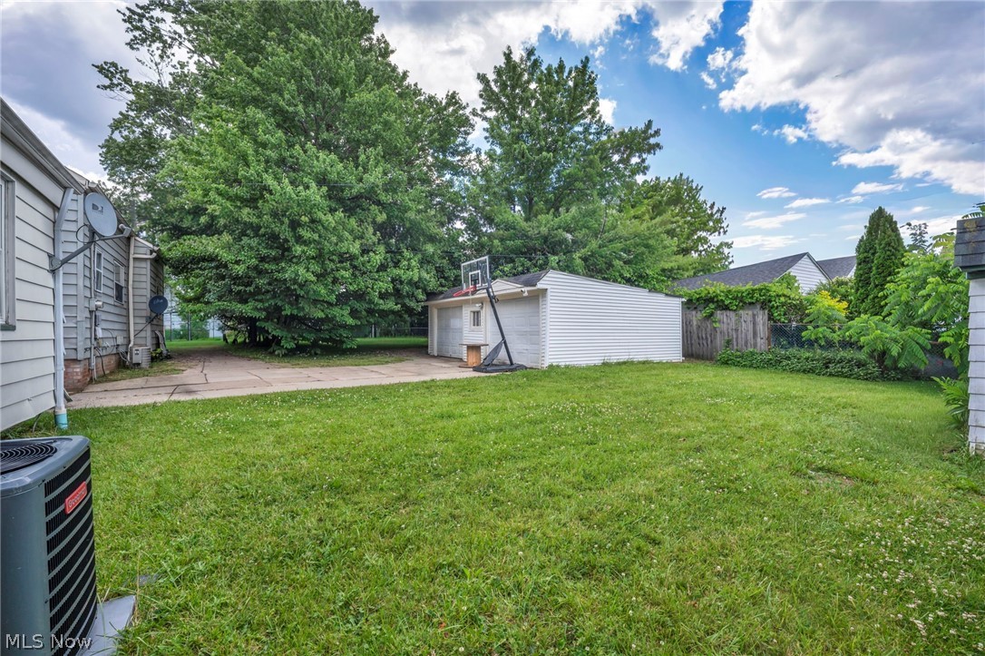 18204 Edinboro Avenue Maple Heights OH 44137