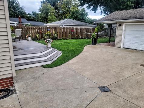 18160 Kalvin Drive Brook Park OH 44142