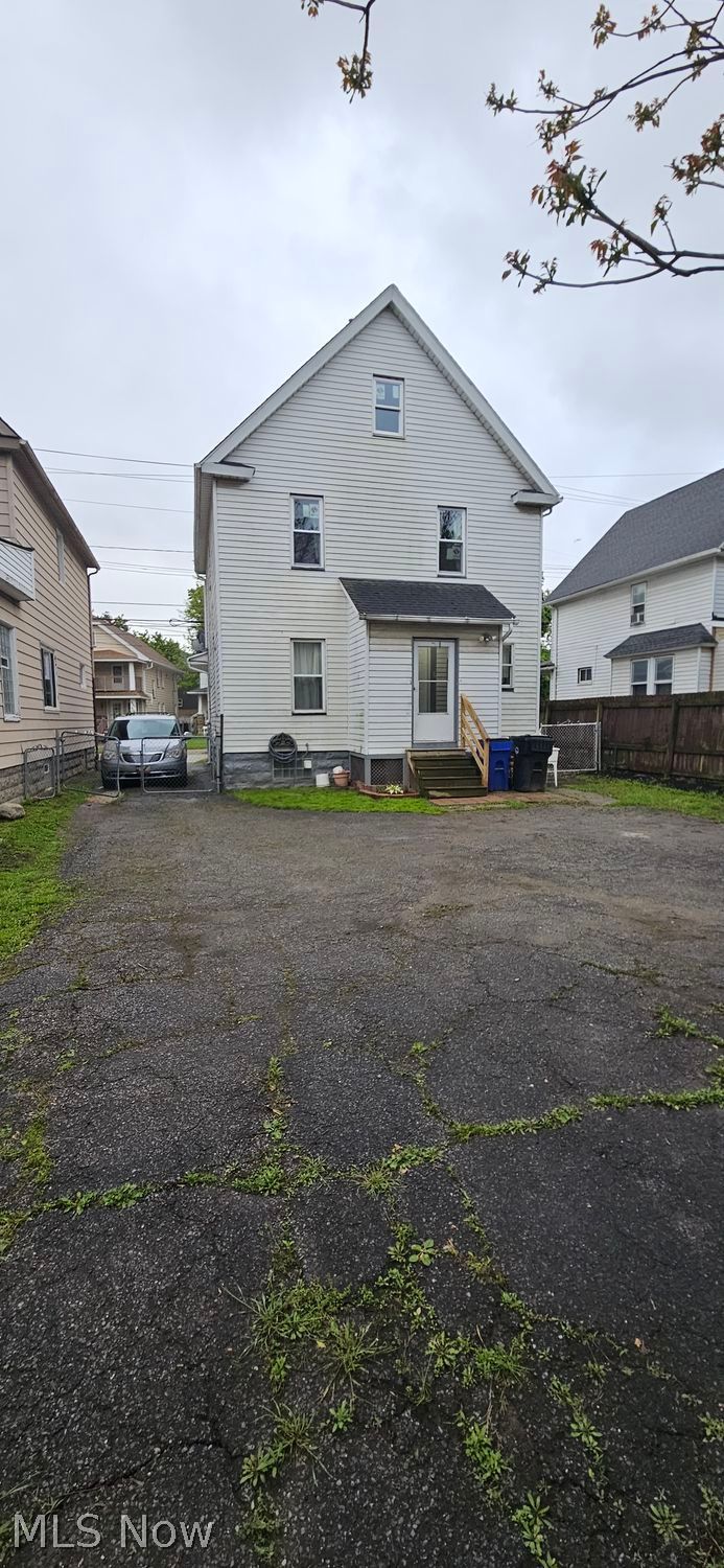 4278 Valley Road Cleveland OH 44109