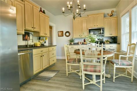 214 W Dennick Avenue Youngstown OH 44504