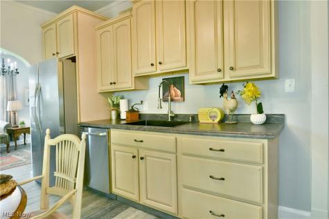 214 W Dennick Avenue Youngstown OH 44504