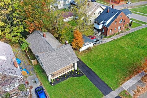 214 W Dennick Avenue Youngstown OH 44504