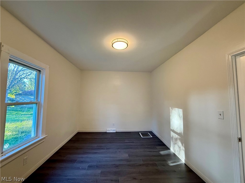 38 Regent Street Campbell OH 44405