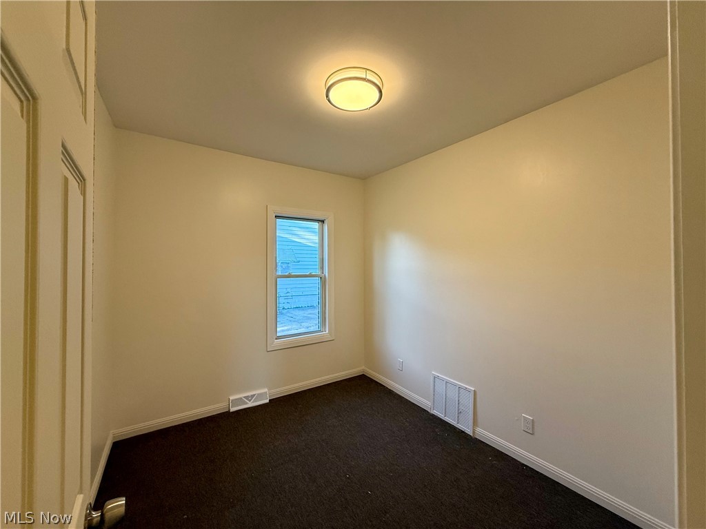 38 Regent Street Campbell OH 44405