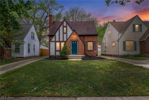 2324 Scholl Road University Heights OH 44118