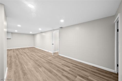 2324 Scholl Road University Heights OH 44118