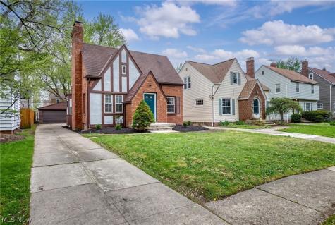 2324 Scholl Road University Heights OH 44118