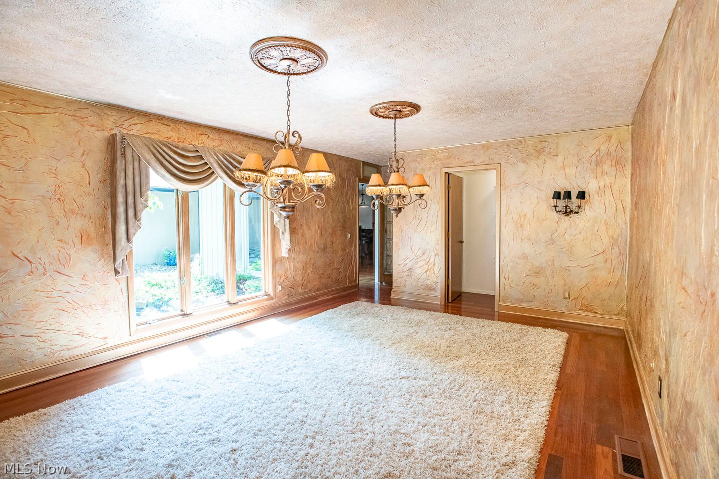 10648 Oak Branch Trail Strongsville OH 44149