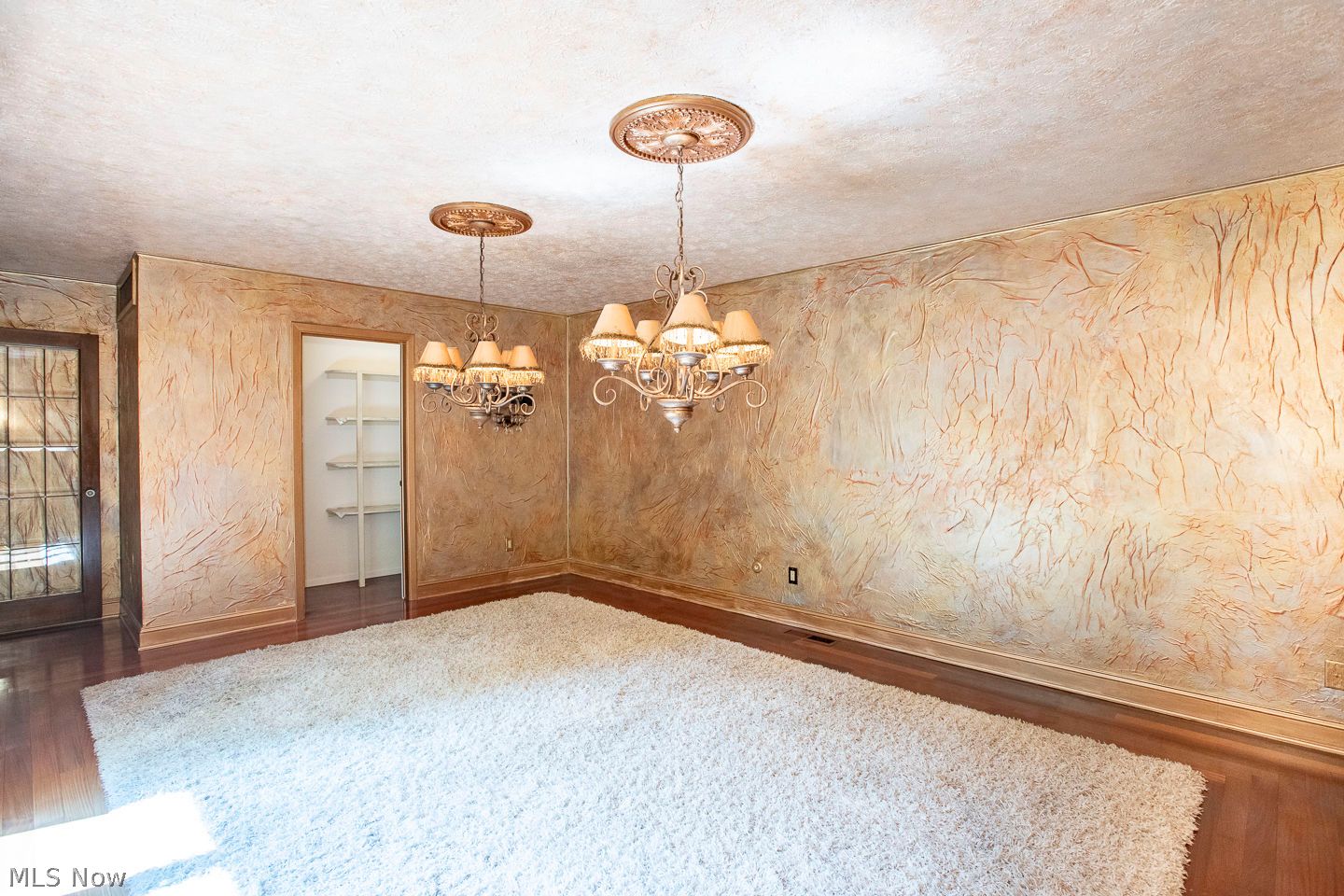 10648 Oak Branch Trail Strongsville OH 44149