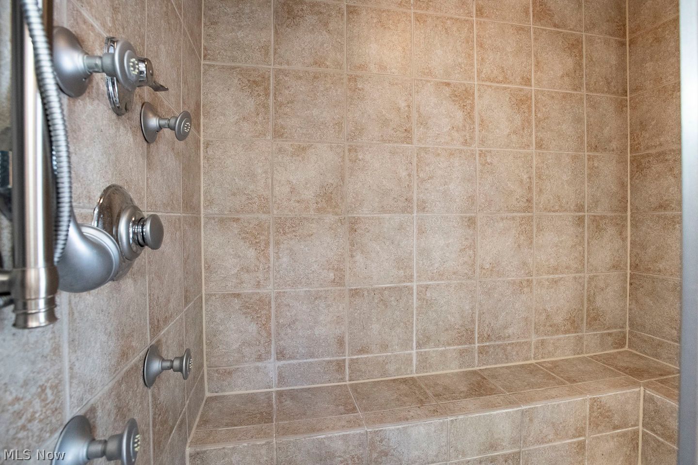 10648 Oak Branch Trail Strongsville OH 44149