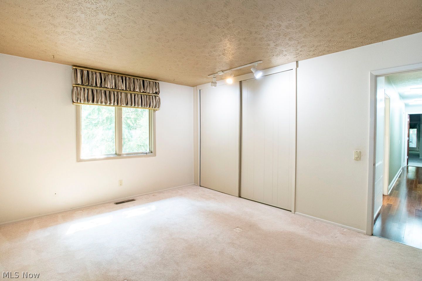 10648 Oak Branch Trail Strongsville OH 44149