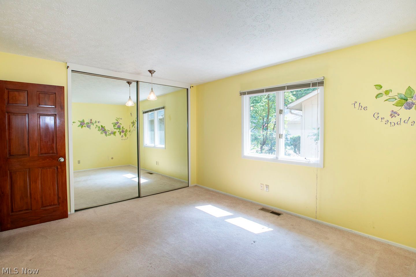 10648 Oak Branch Trail Strongsville OH 44149
