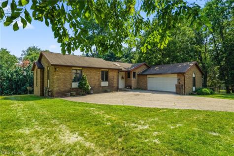 3602 Heatherwood Circle NW North Canton OH 44720