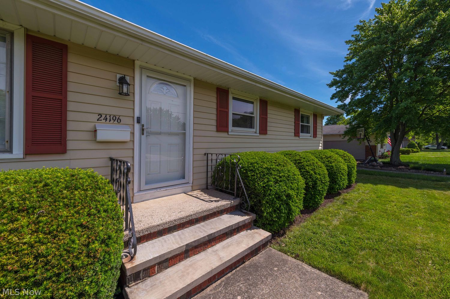 24196 Rosita Lane North Olmsted OH 44070