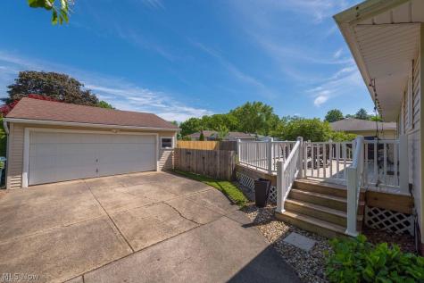 24196 Rosita Lane North Olmsted OH 44070