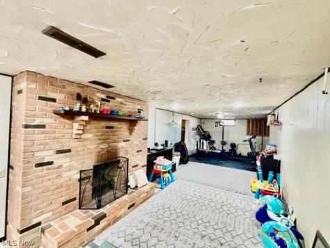 1264 Everbright Drive Uniontown OH 44685