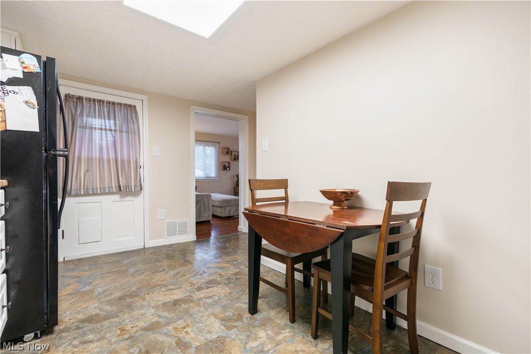 391 Alpha Avenue Akron OH 44312