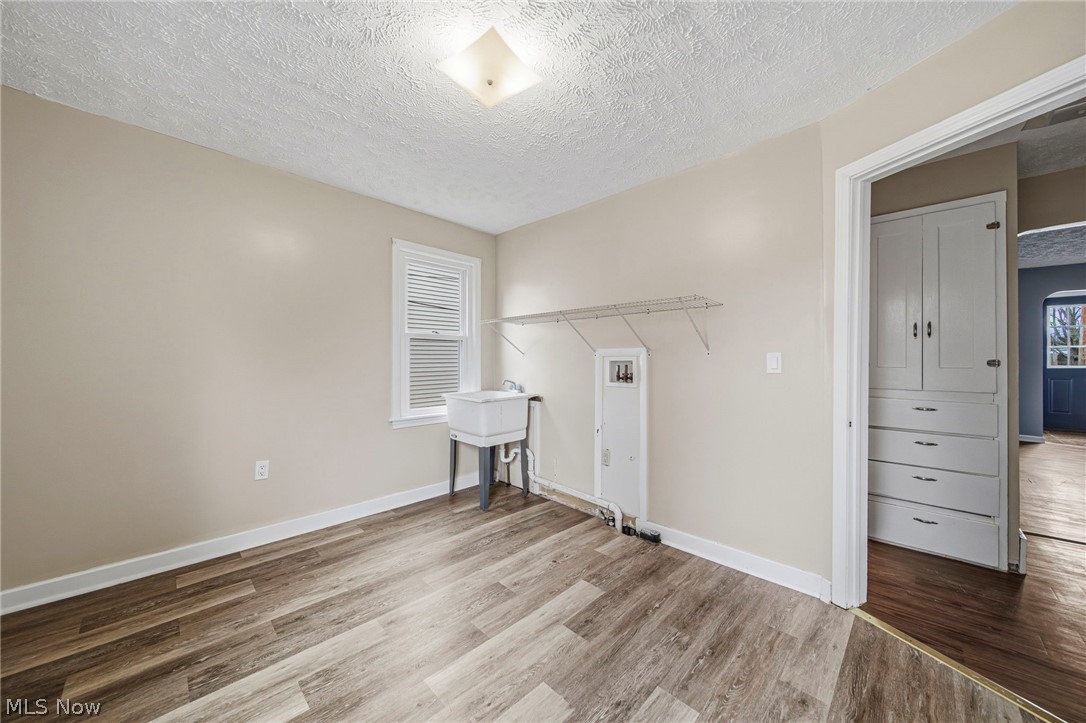 729 W Main Street Geneva OH 44041