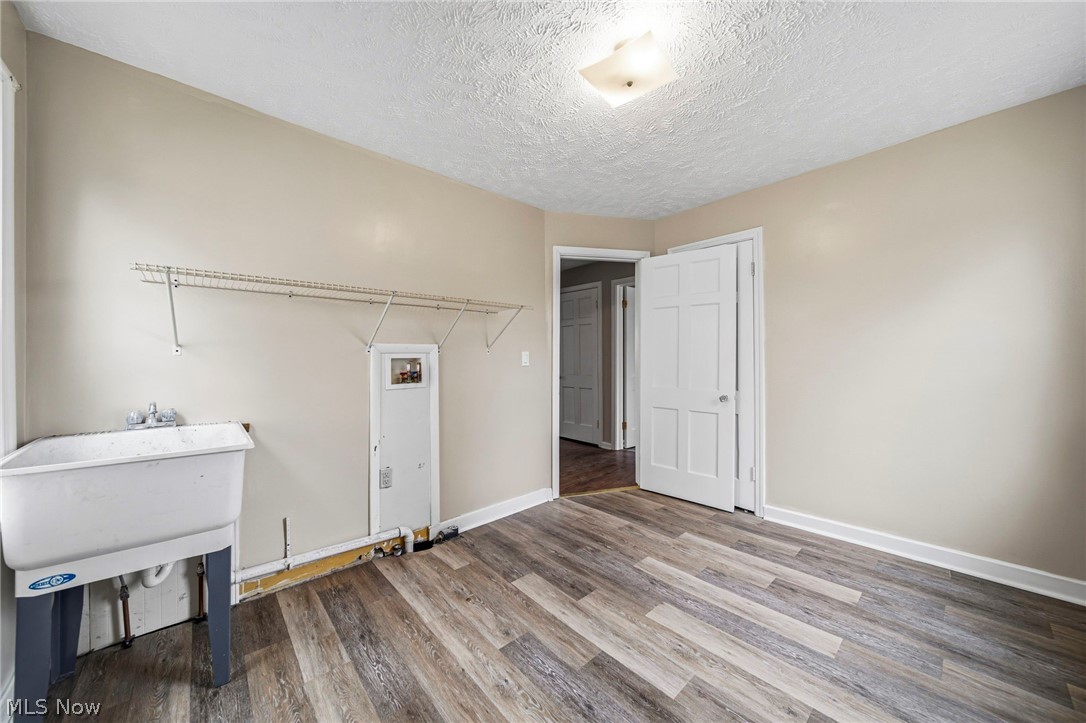 729 W Main Street Geneva OH 44041