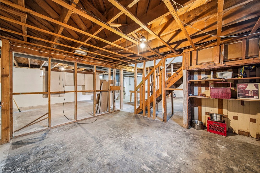 729 W Main Street Geneva OH 44041
