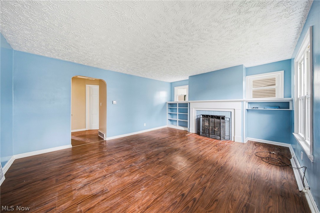 729 W Main Street Geneva OH 44041