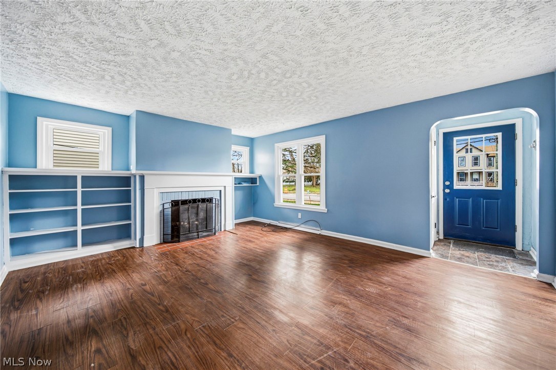 729 W Main Street Geneva OH 44041