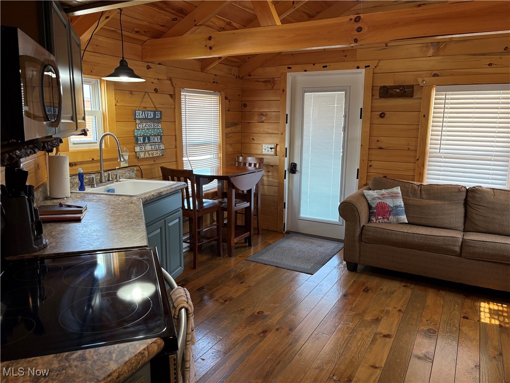 5919 Lake Road W Ashtabula OH 44004