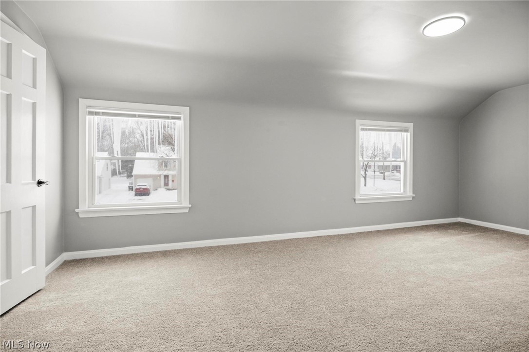 20214 Lanbury Avenue Warrensville Heights OH 44122