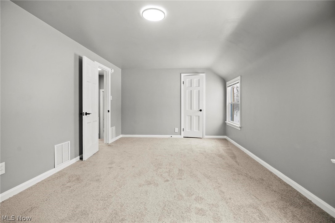 20214 Lanbury Avenue Warrensville Heights OH 44122