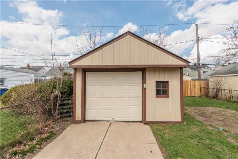 8800 Behrwald Avenue Brooklyn OH 44144