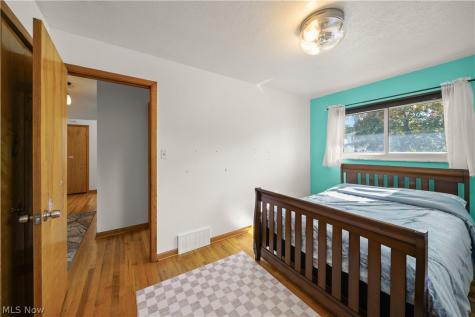 6100 Sandy Hook Drive Parma OH 44134